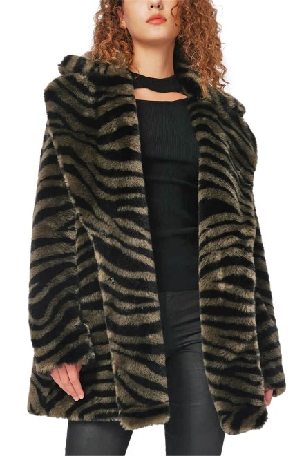 Палто Tanesha DVFNF3S003ZBOLV C7638 zebra olive