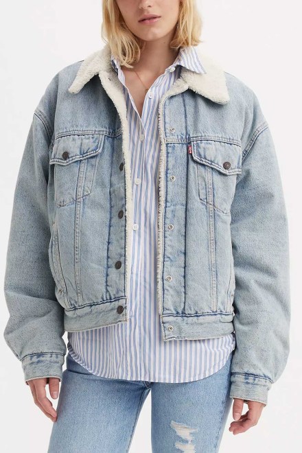 Яке 90S Sherpa Trucker Light Indigo Worn In A44350010 morning sunlight
